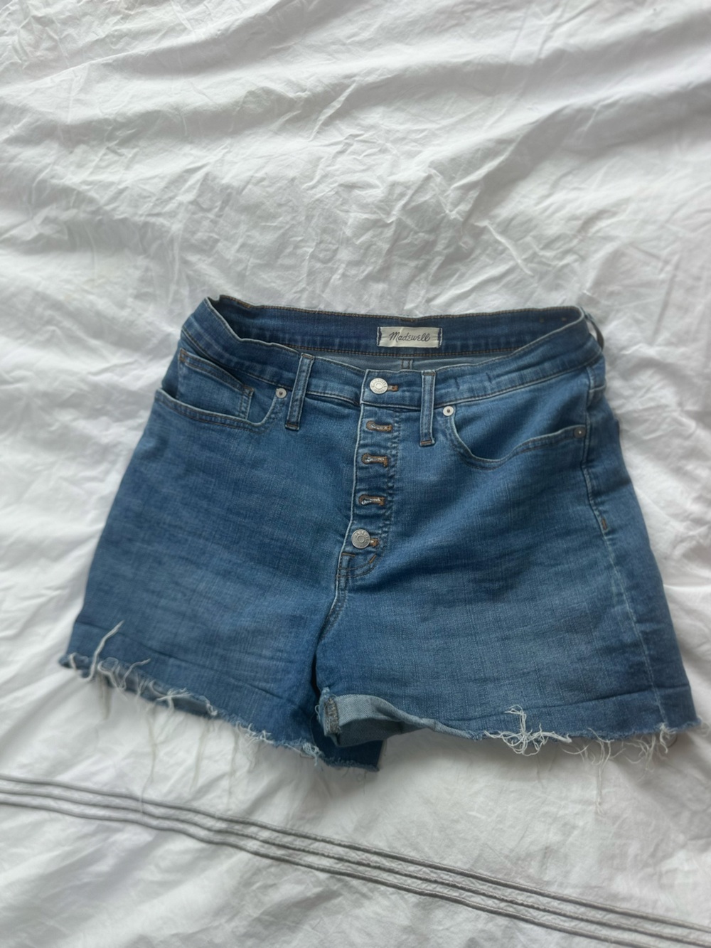 Madewell Button-Front Boyfriend Denim Shorts in Medium Blue